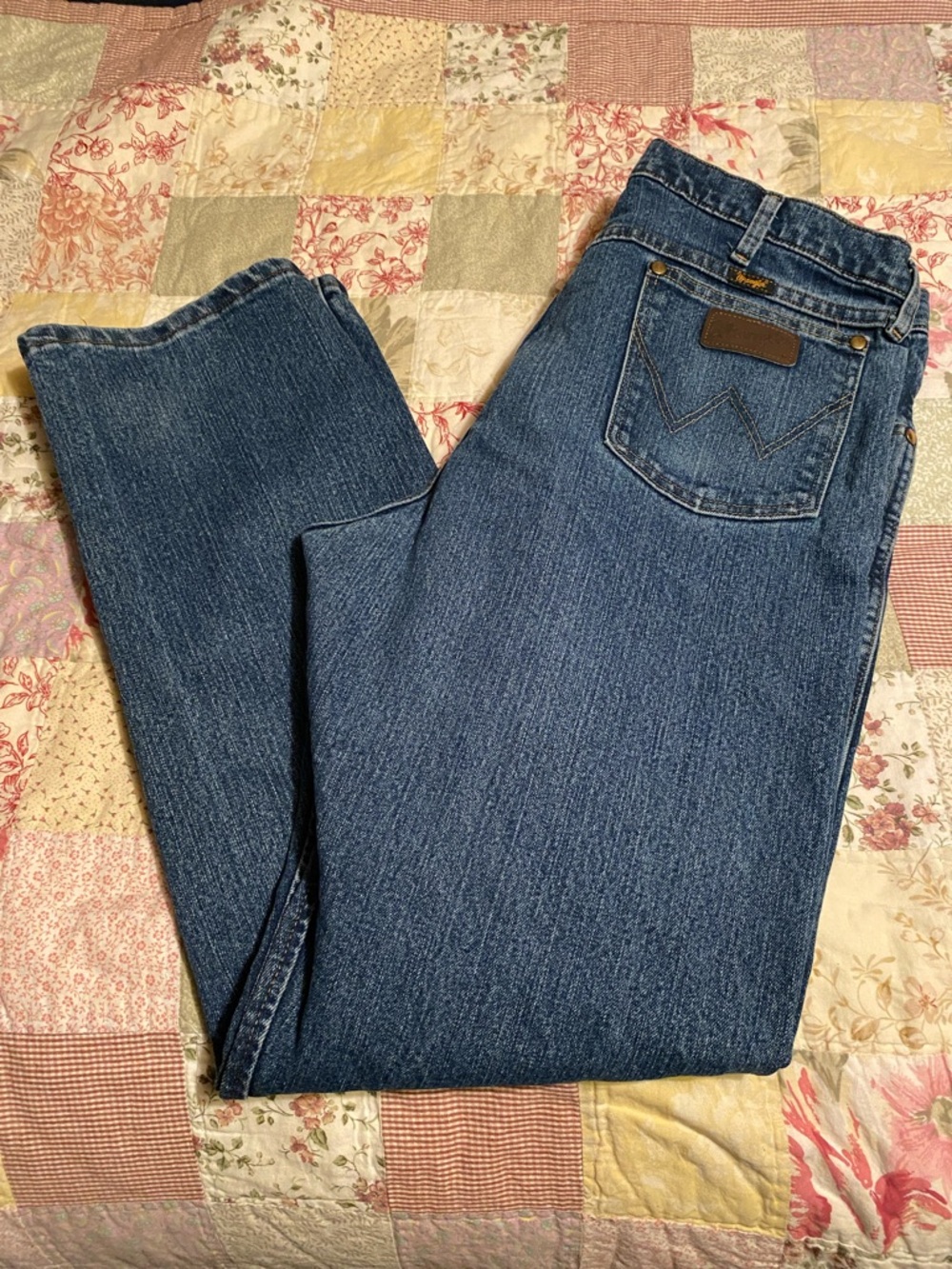 Wrangler Advanced Comfort Straight Leg Jeans in Blue Denim 38x34